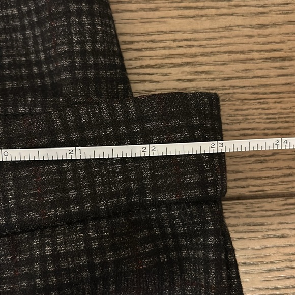 Gloria Vanderbilt Pull On Trouser. Size 22W. Color Black - Chambery Plaid - Picture 5 of 9